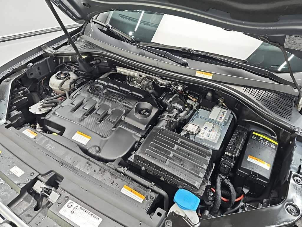 Volkswagen Tiguan - Vista 5