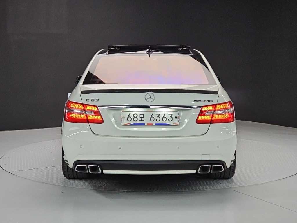 Mercedes Benz E class - Vista 3