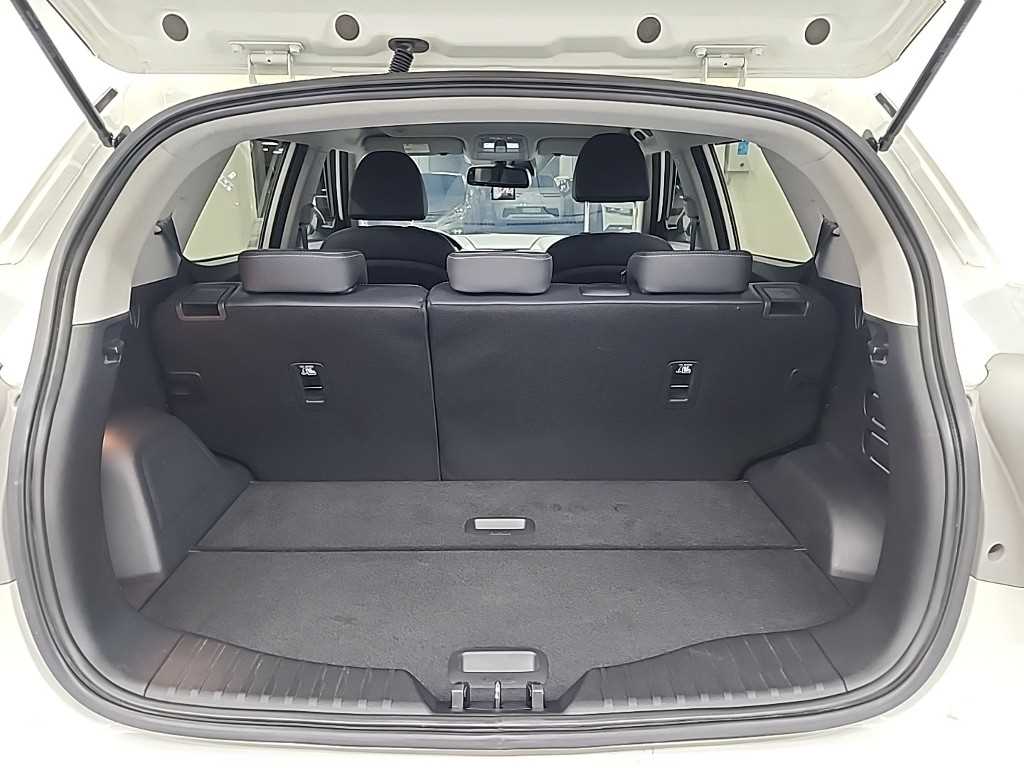 Ssangyong Tivoli 2017 Blanco - Importación desde Corea - HF Imports Iquique - Foto 18