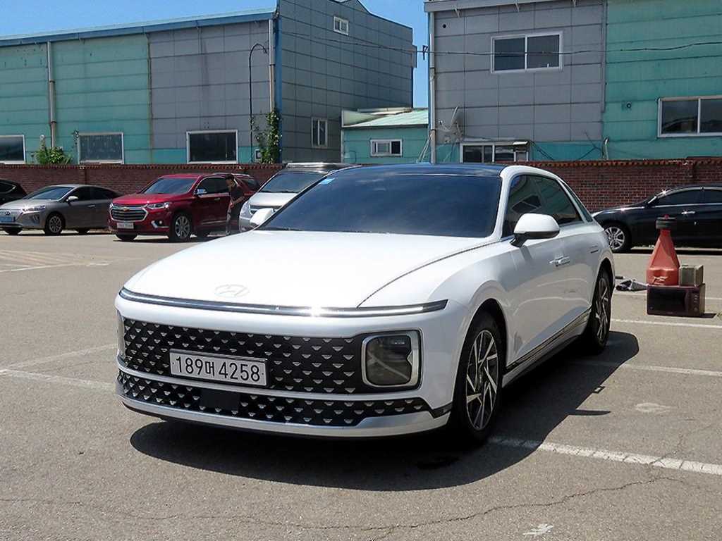 HYUNDAI Grandeur - Vista 2