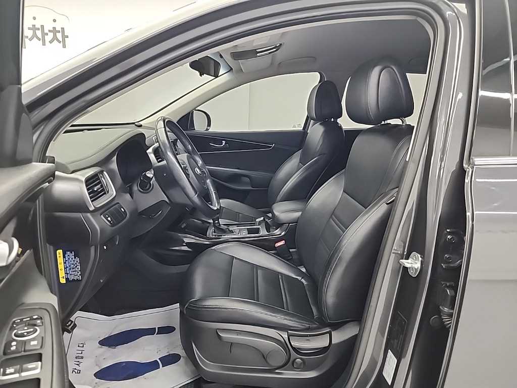 KIA Sorento - Vista 11