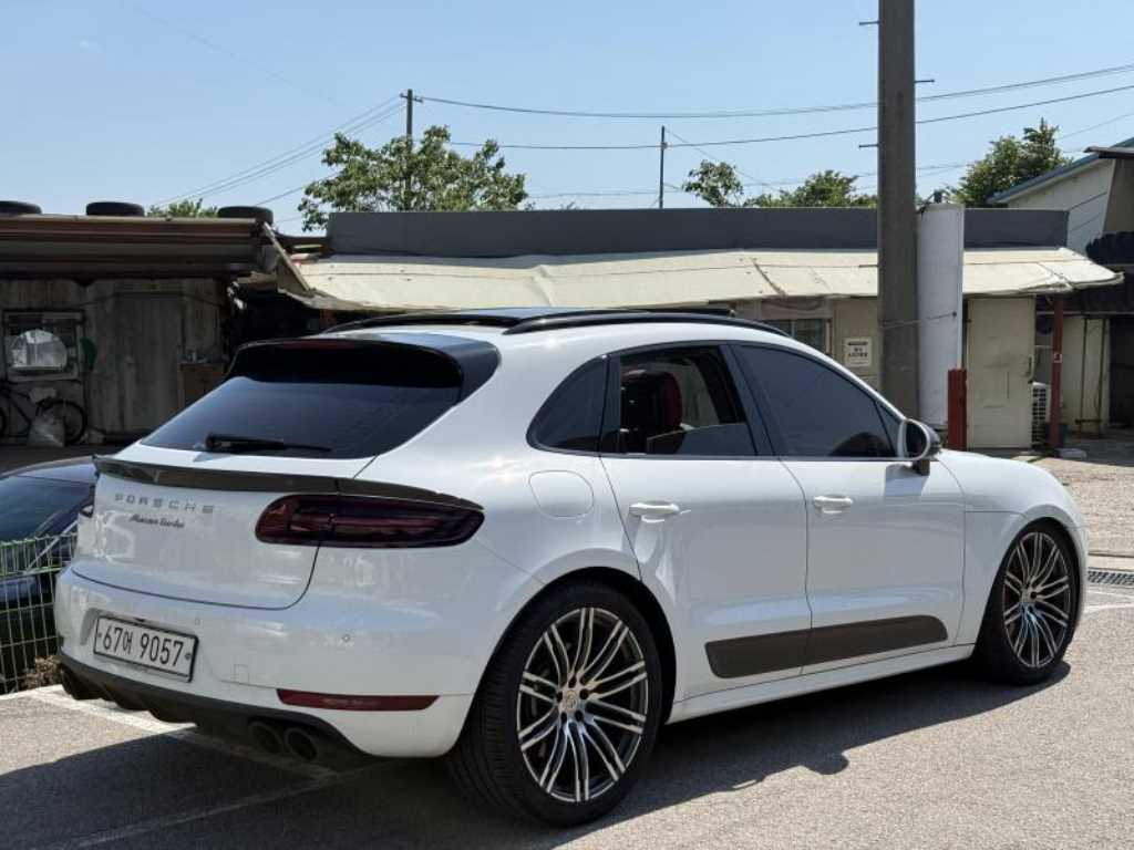 Porsche Macan - Vista 3