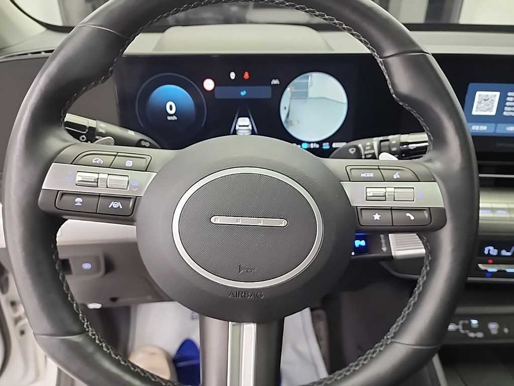 HYUNDAI Kona - Vista 9