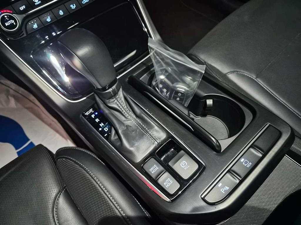 HYUNDAI Grandeur - Vista 11