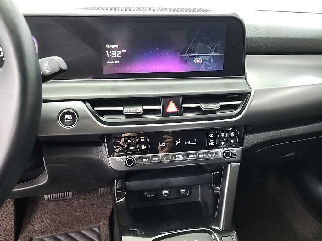 KIA Seltos - Vista 10