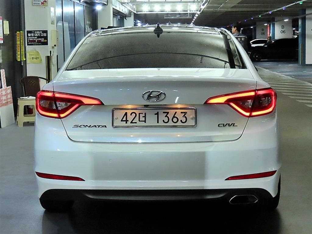 HYUNDAI Sonata - Vista 5