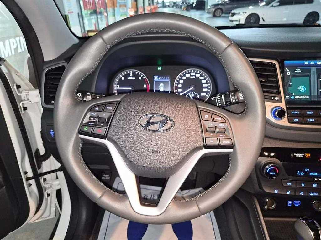 HYUNDAI Tucson - Vista 8