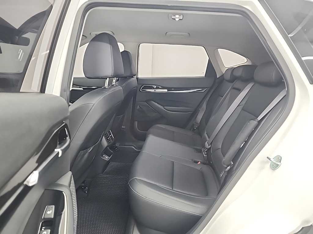 KIA Seltos - Vista 12