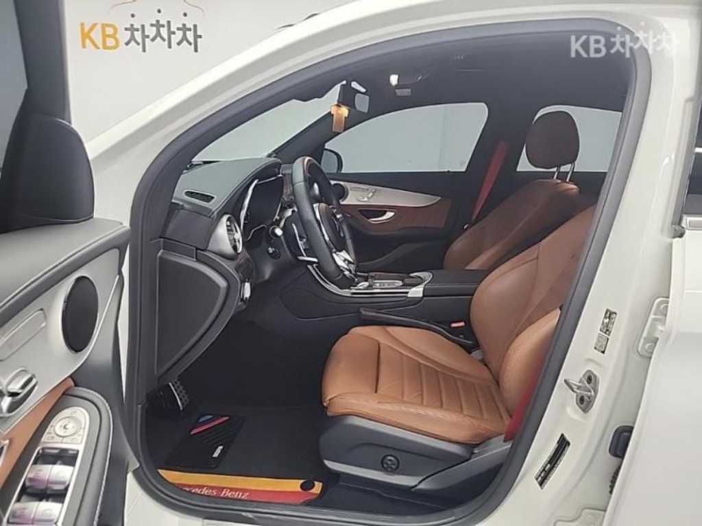 Mercedes Benz GLC Class - Vista 6