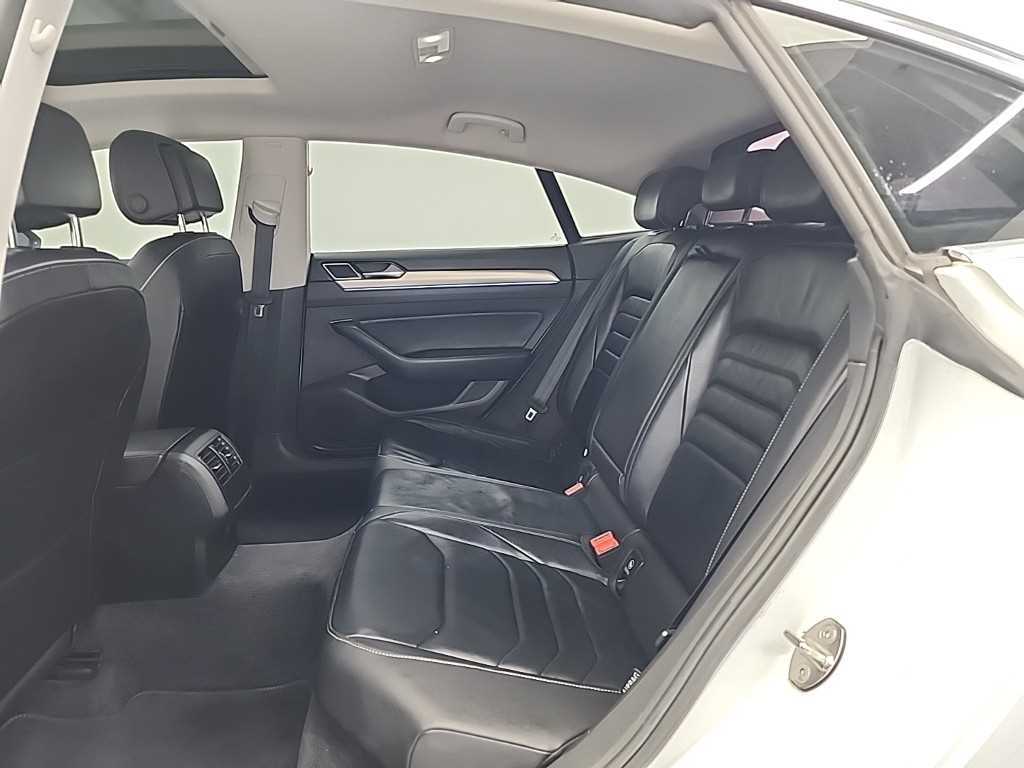 Volkswagen Arteon - Vista 12