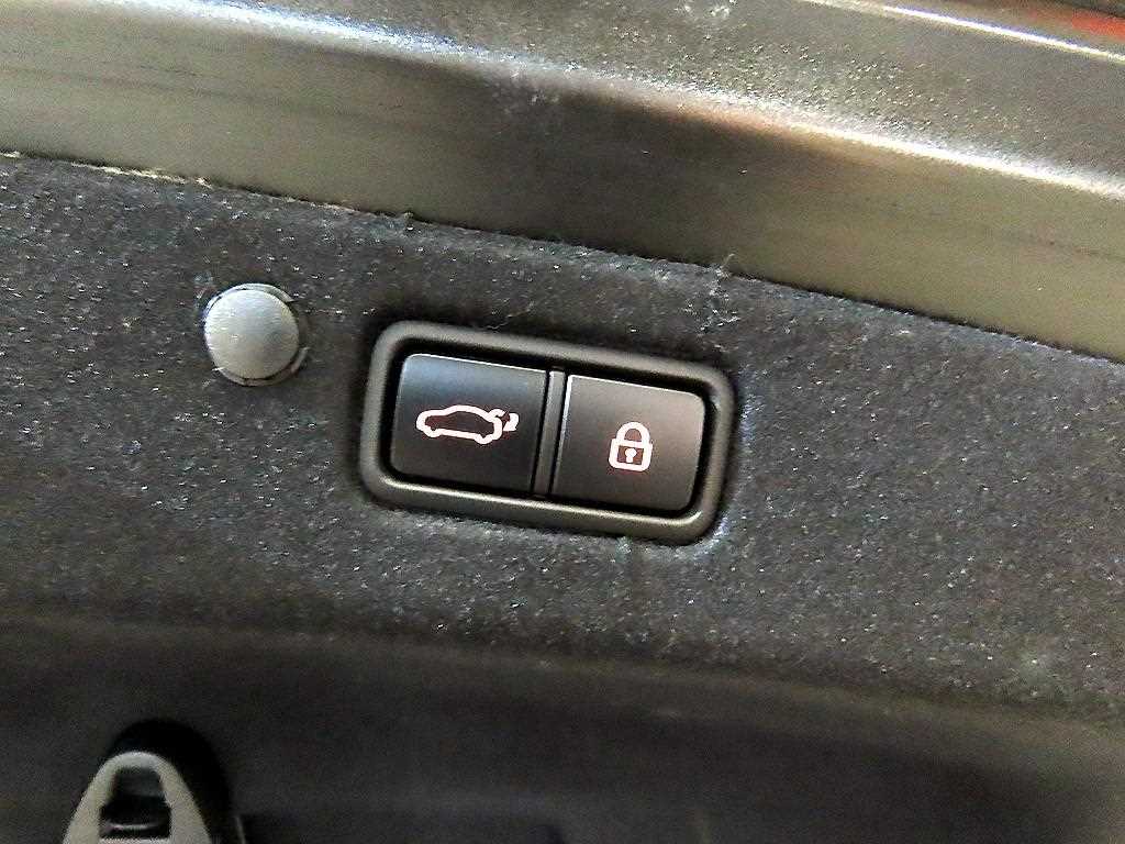 HYUNDAI Grandeur - Vista 12