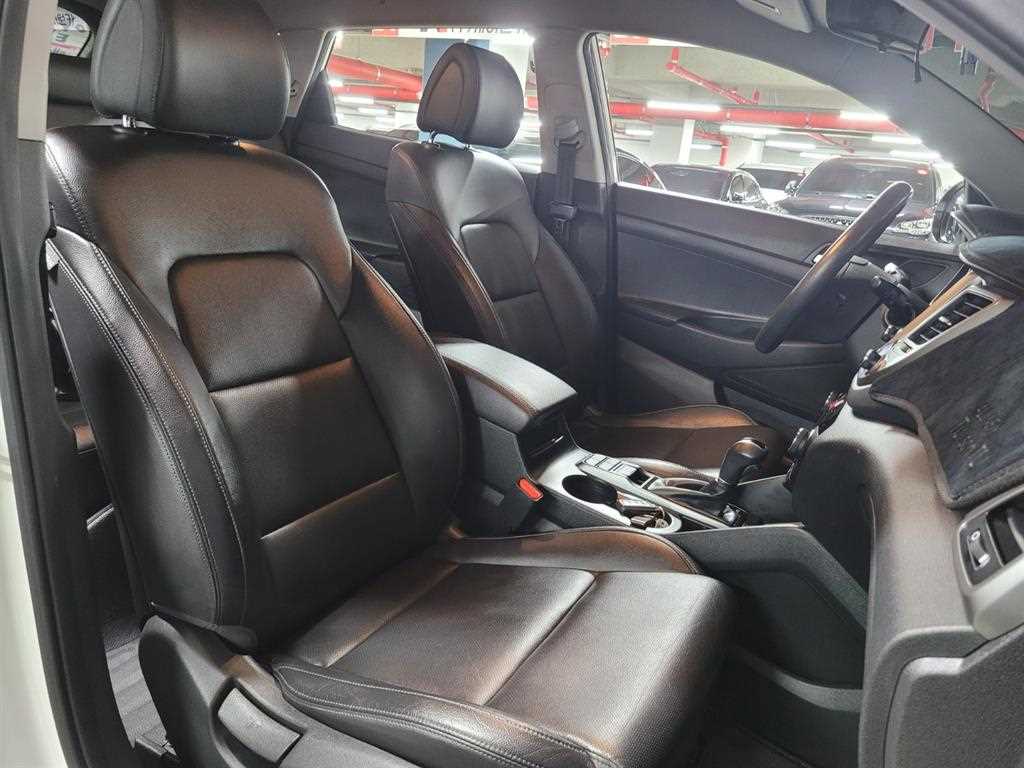 HYUNDAI Tucson - Vista 7