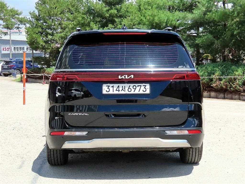 KIA Carnival - Vista 5