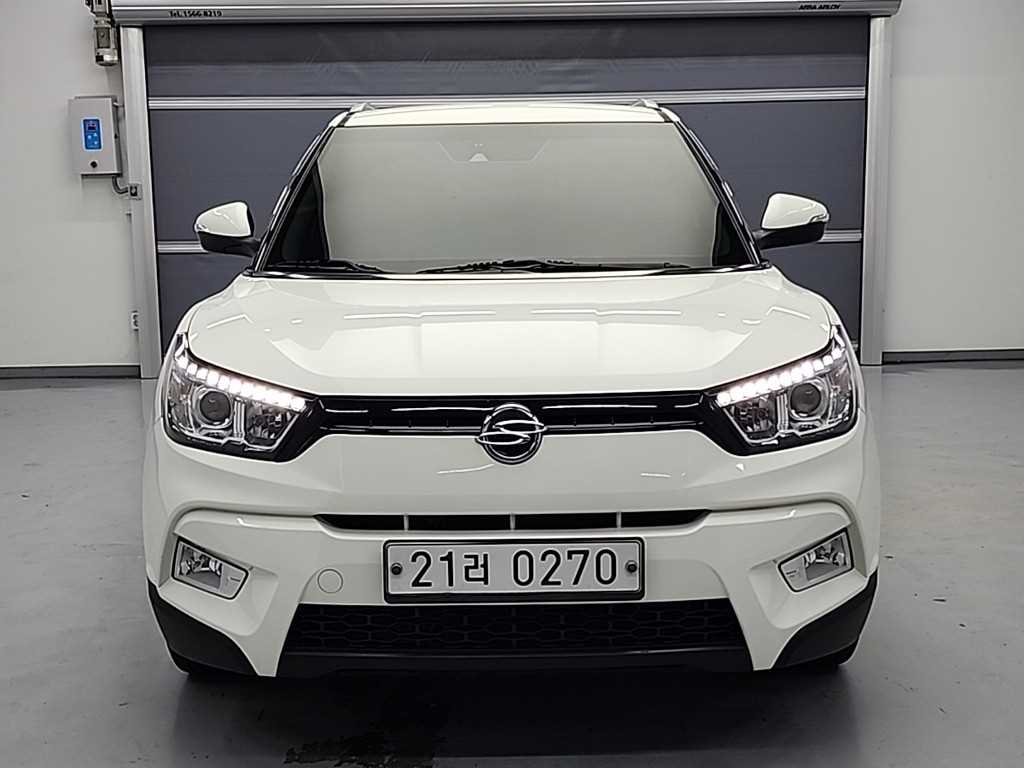 Ssangyong Tivoli - Vista 2