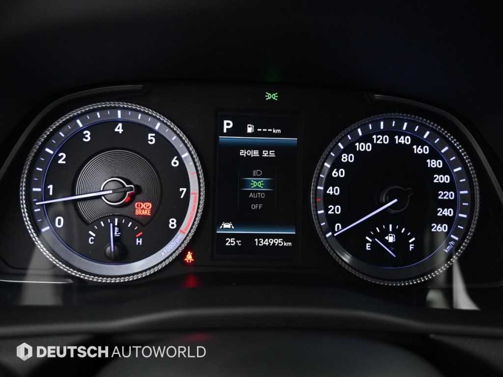 HYUNDAI Sonata - Vista 8
