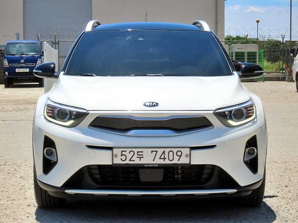 KIA Stonic 2018 Blanco - Importación desde Corea - HF Imports Iquique - Foto 1