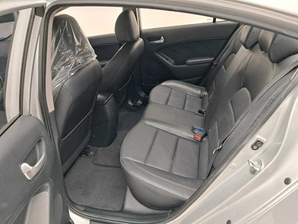 KIA K3 - Vista 12