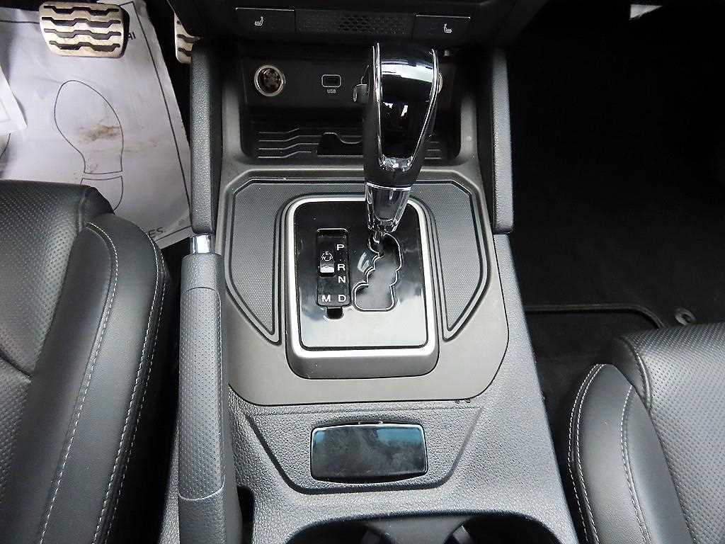 Ssangyong Rexton - Vista 10