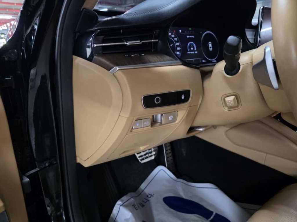 KIA K9 - Vista 11