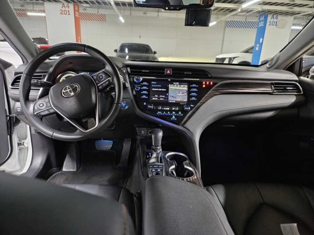 Toyota Camry - Vista 7