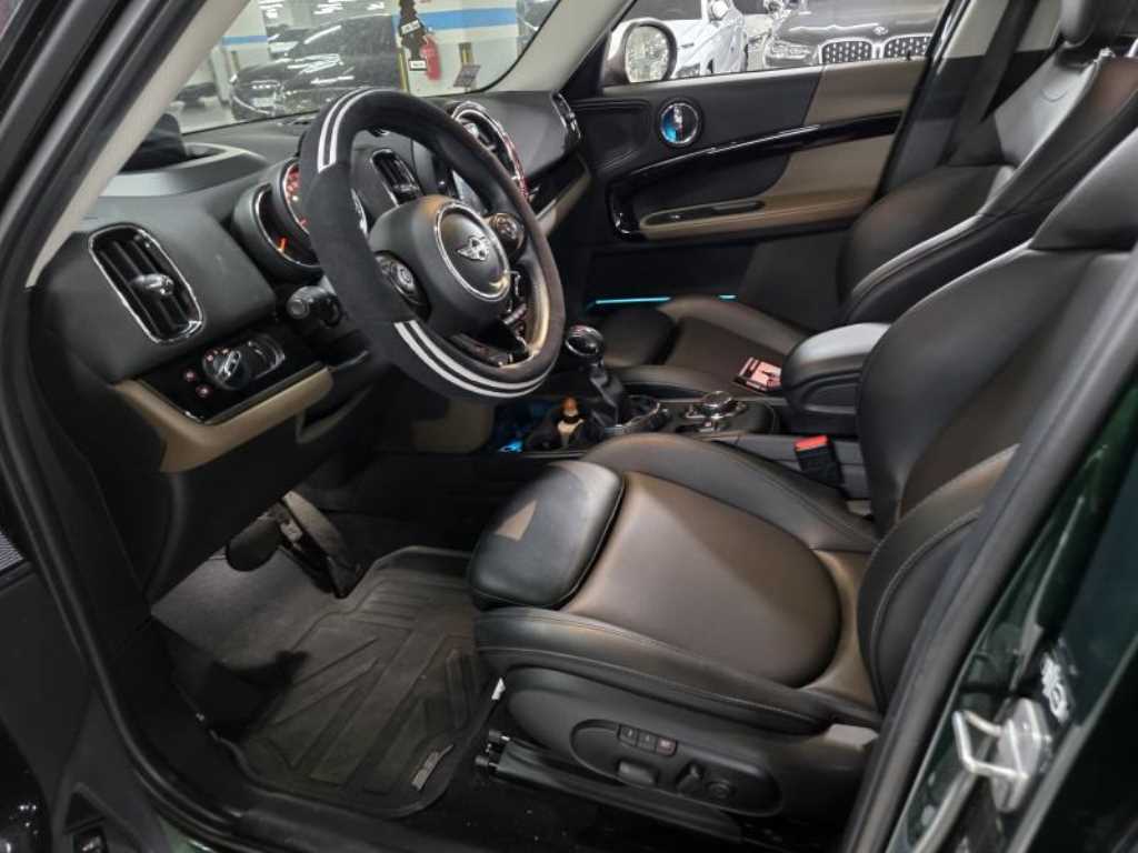 Mini Countryman - Vista 4