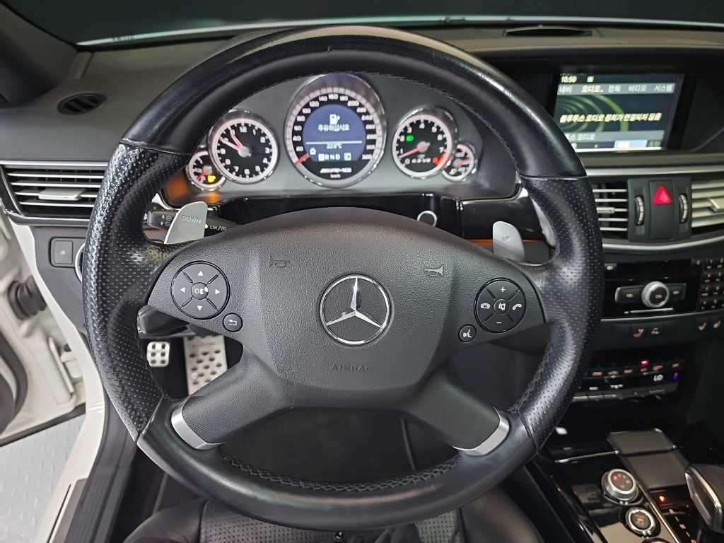 Mercedes Benz E class - Vista 9