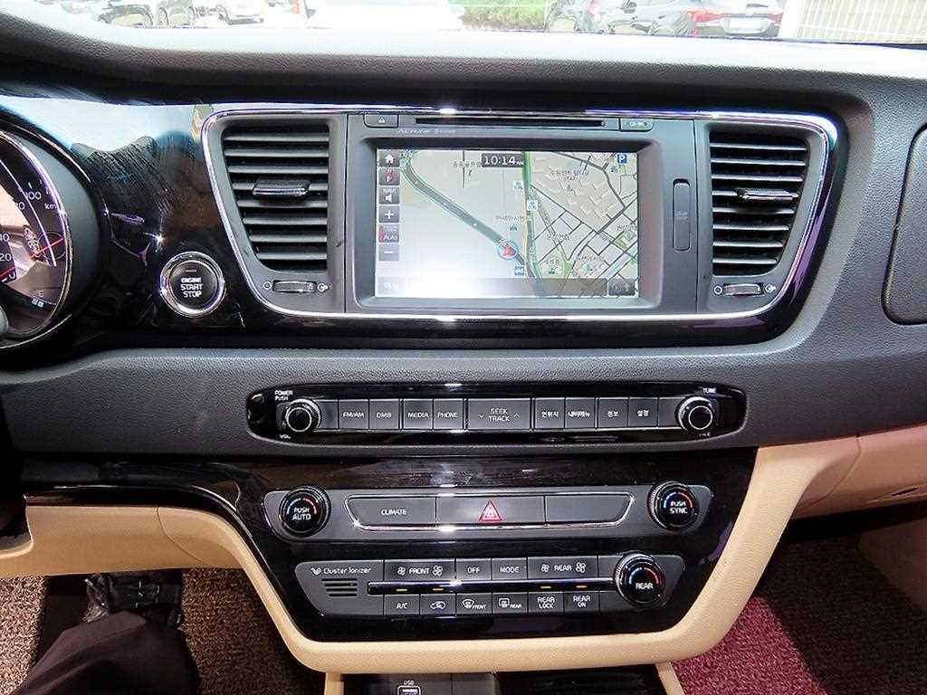 KIA Carnival 2016 Negro - Importación desde Corea - HF Imports Iquique - Foto 13