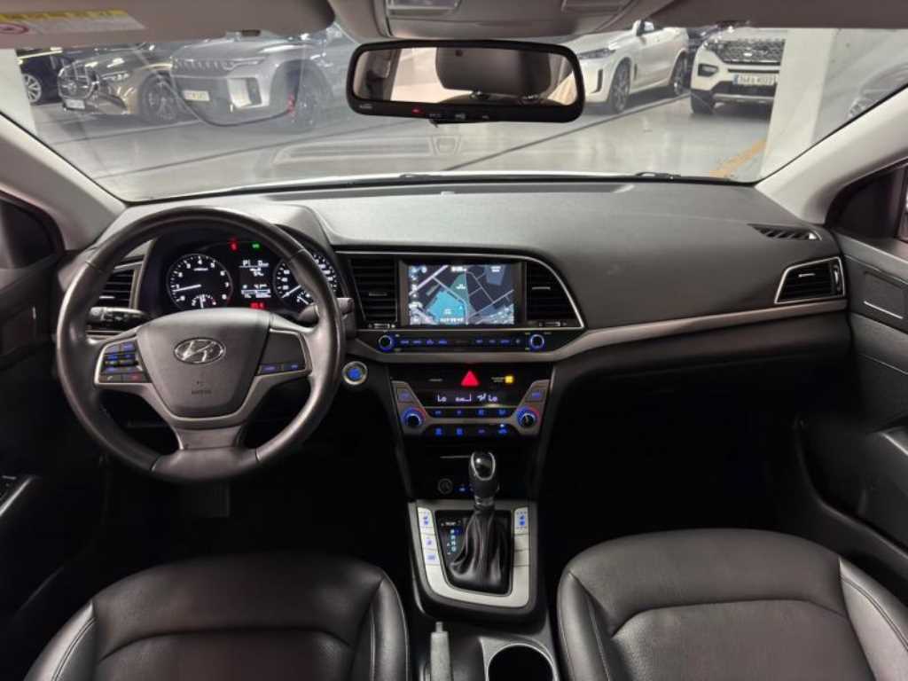 HYUNDAI Avante 2018 - Importación desde Corea - HF Imports Iquique - Foto 18