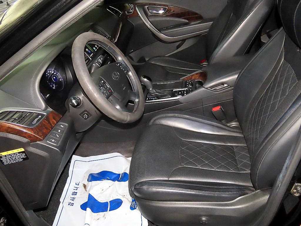 HYUNDAI Aslan - Vista 6