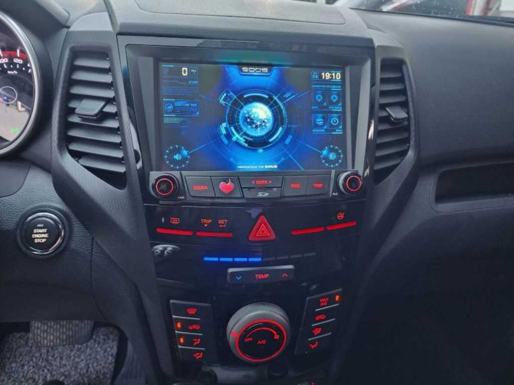 Ssangyong Tivoli - Vista 9