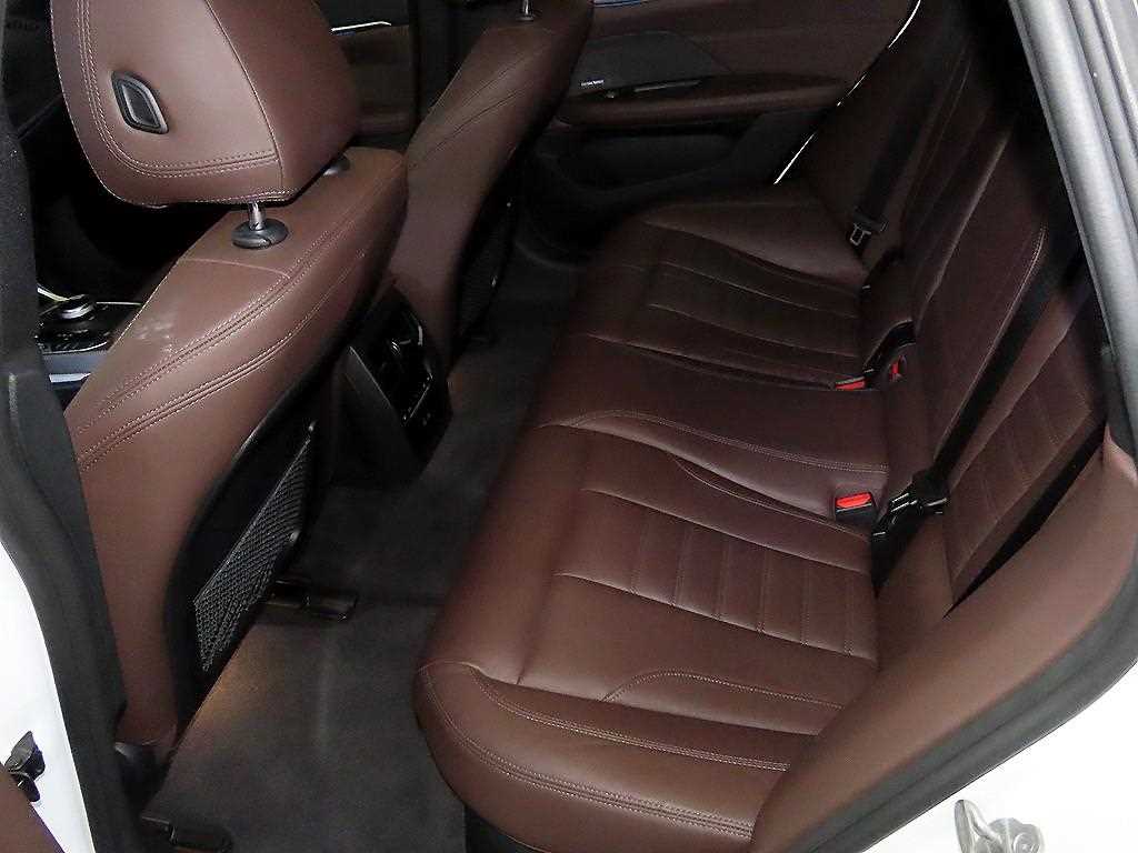 BMW i4 - Vista 7