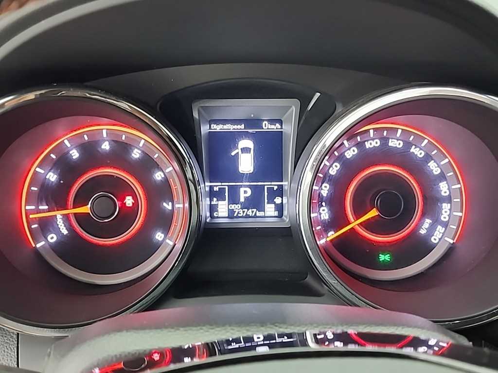Ssangyong Tivoli - Vista 6