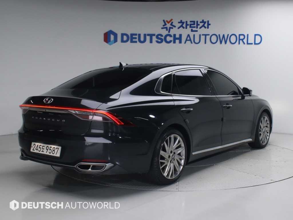 HYUNDAI Grandeur - Vista 2