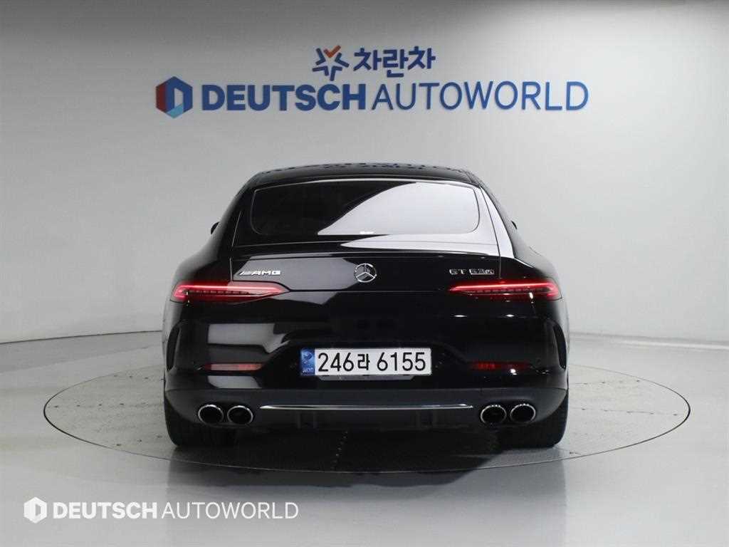 Mercedes Benz AMG GT - Vista 4