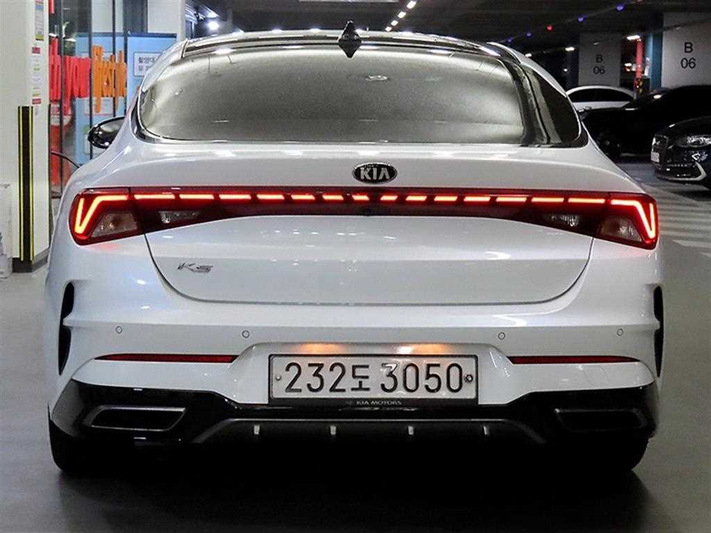 KIA K5 - Vista 5
