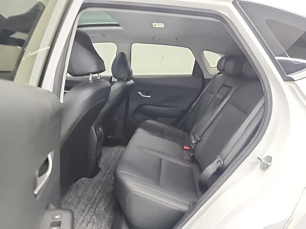 HYUNDAI Kona - Vista 12