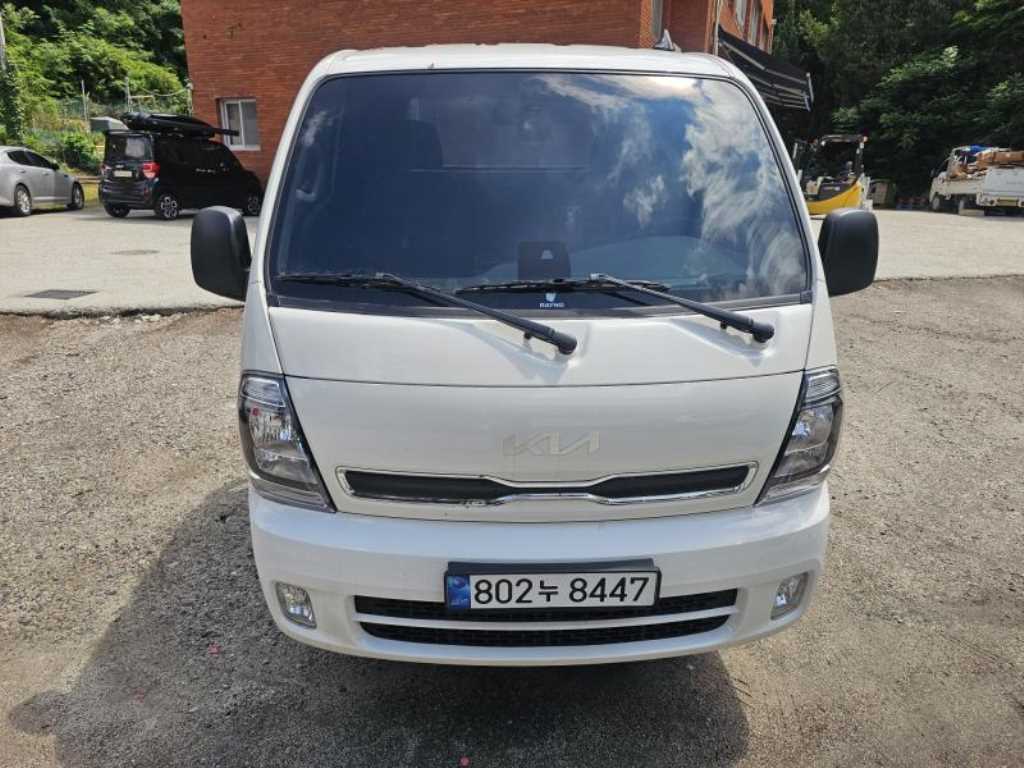 Small Truck Cargo (small) 2025 Blanco - Importación desde Corea - HF Imports Iquique - Foto 1