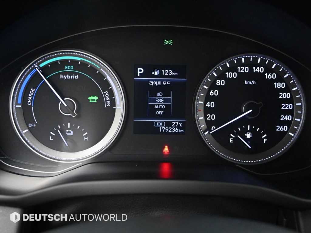 HYUNDAI Grandeur - Vista 8