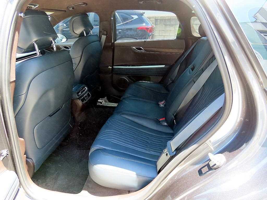 Genesis G80 - Vista 6
