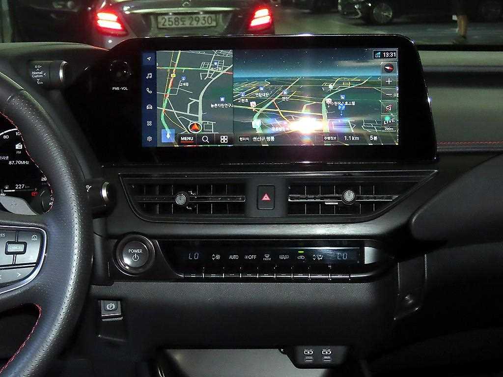 Lexus UX - Vista 11