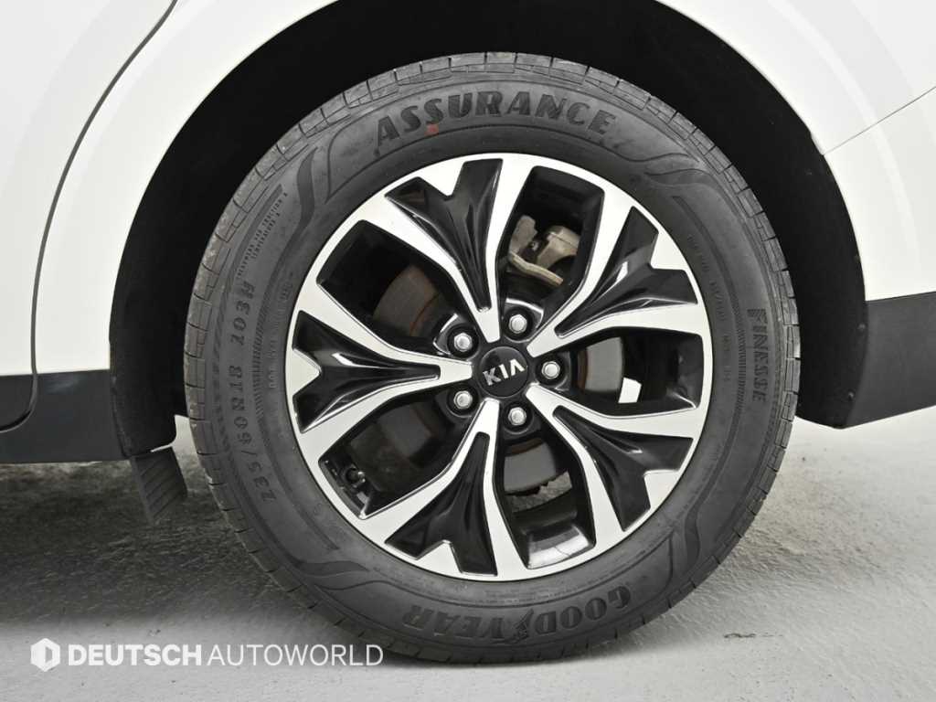 KIA Carnival - Vista 5