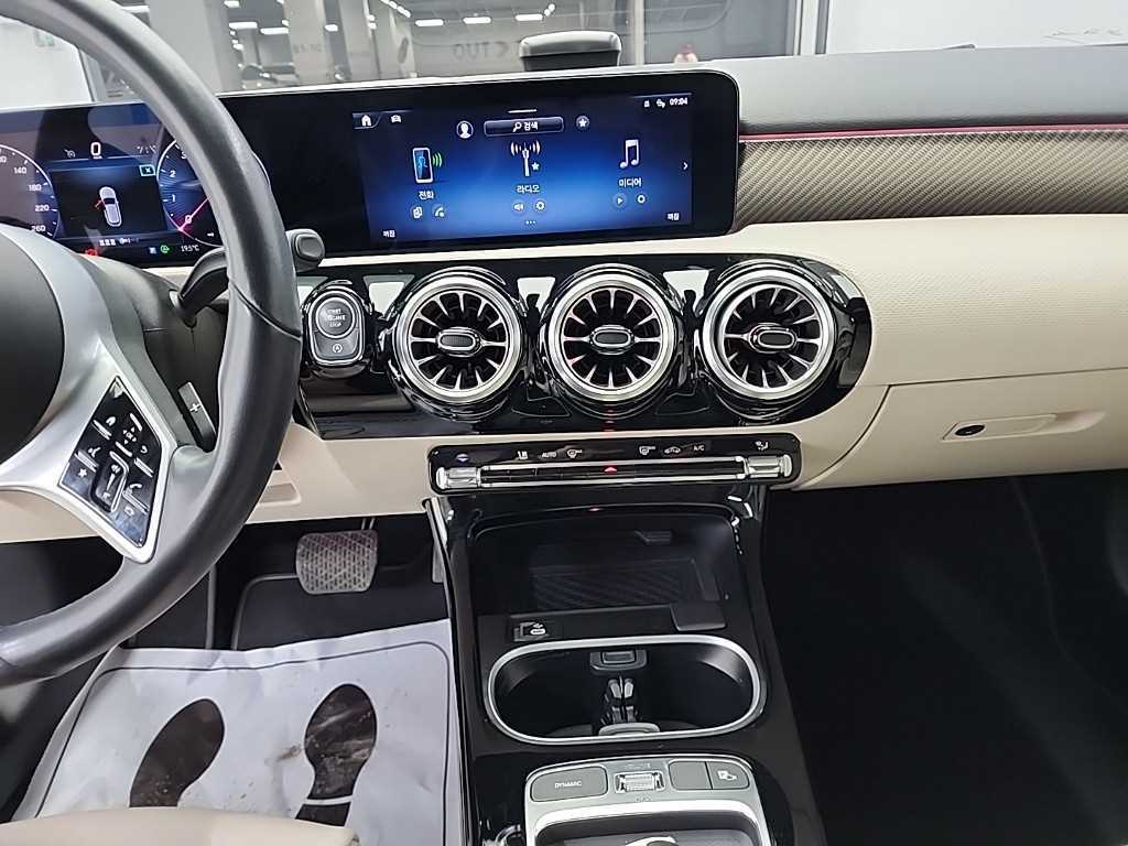 Mercedes Benz A Class - Vista 10