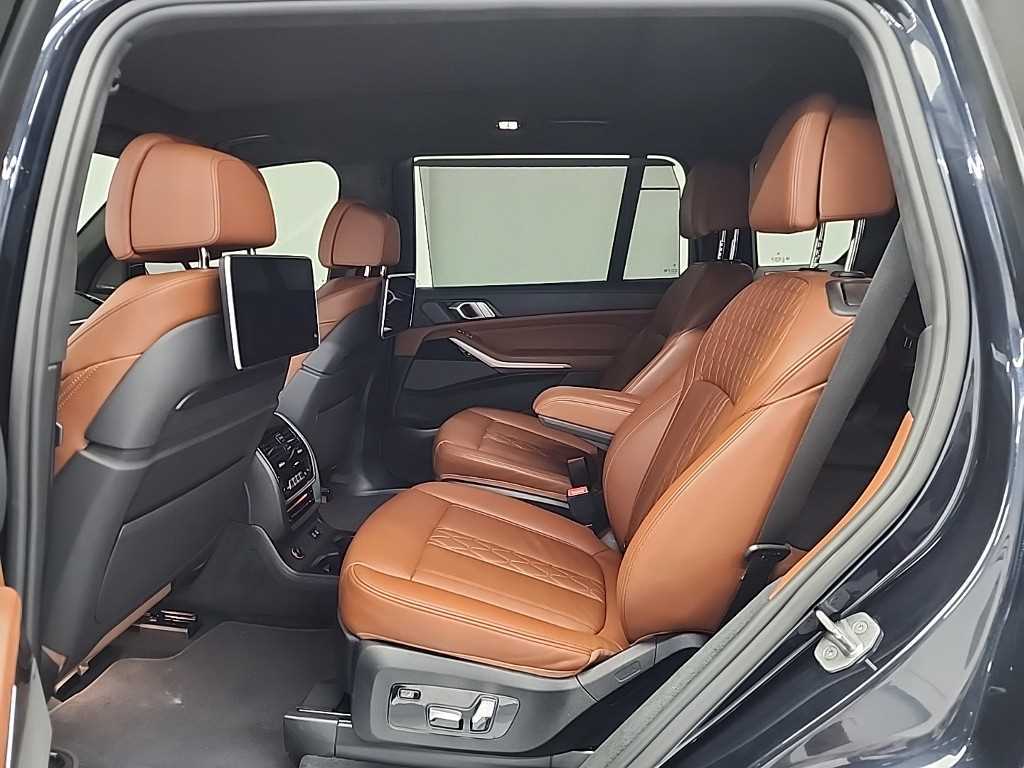 BMW X7 - Vista 12