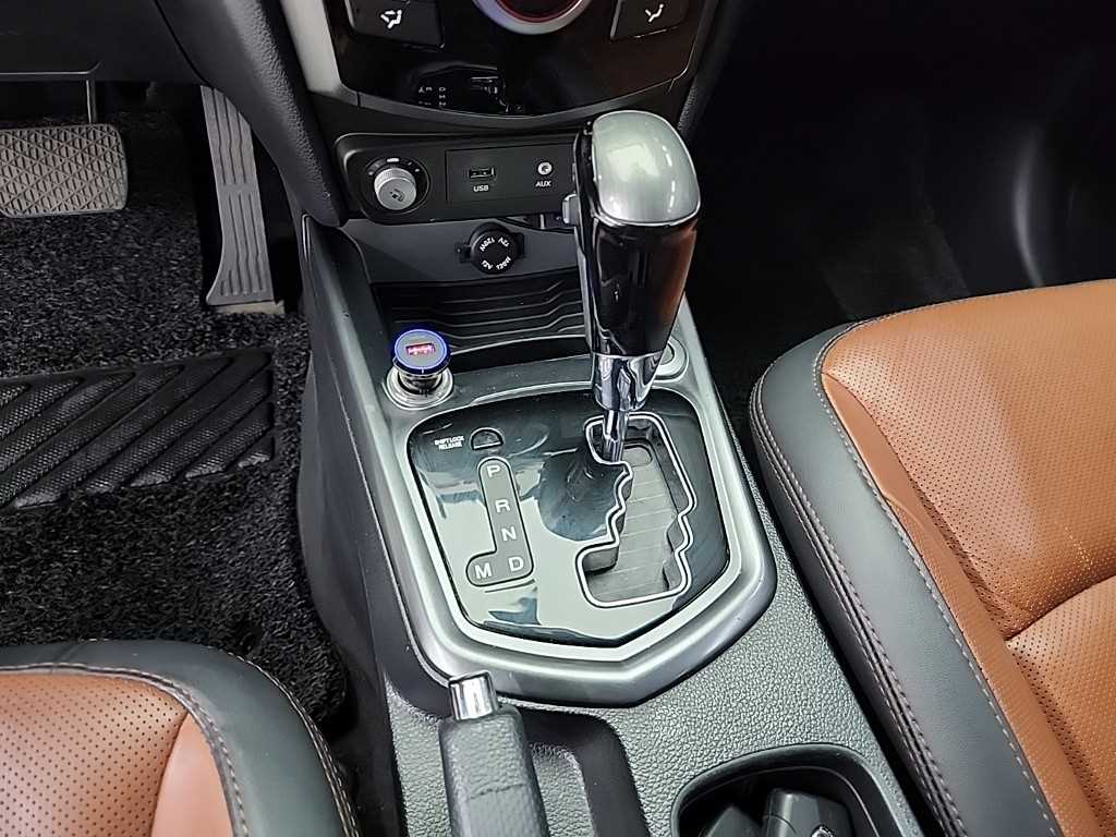 Ssangyong Tivoli - Vista 8