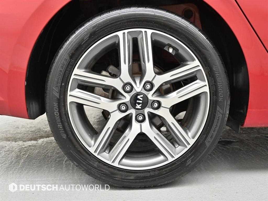 KIA K3 - Vista 5