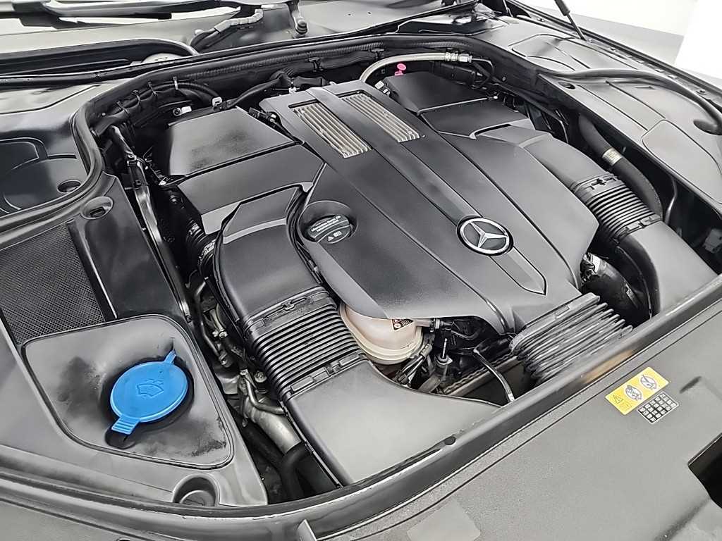 Mercedes Benz S Class - Vista 5