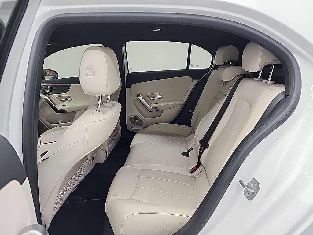 Mercedes Benz A Class - Vista 12
