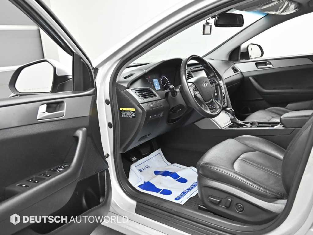 HYUNDAI Sonata - Vista 11