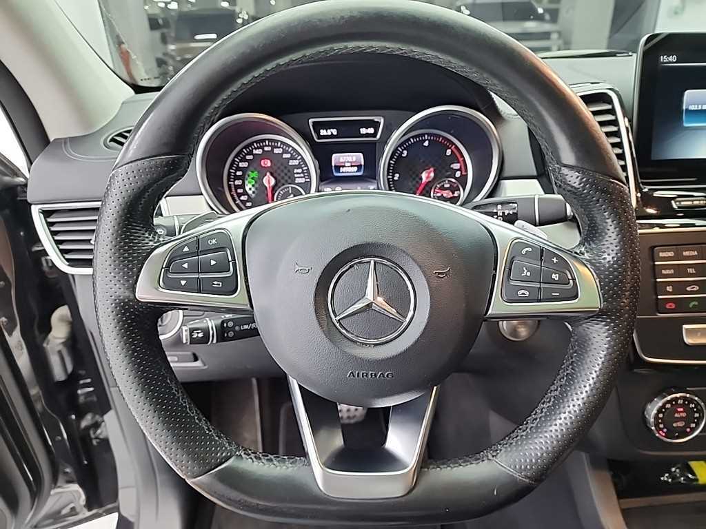 Mercedes Benz GLE Class - Vista 9