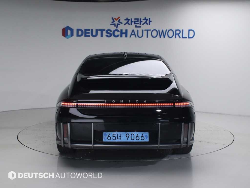HYUNDAI Ioniq 6 - Vista 4